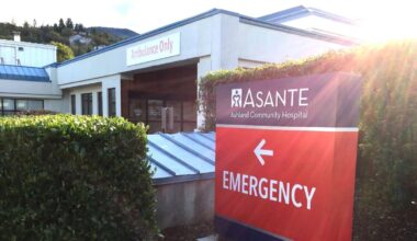 Ashland hospital plans hundreds of layoffs amid budget troubles