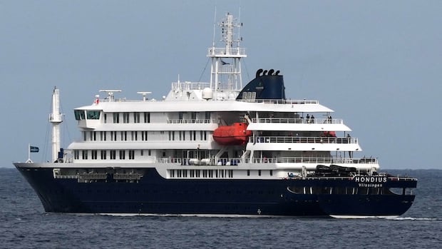 3 Canadians isolating in Ontario, Quebec after hantavirus ship outbreak