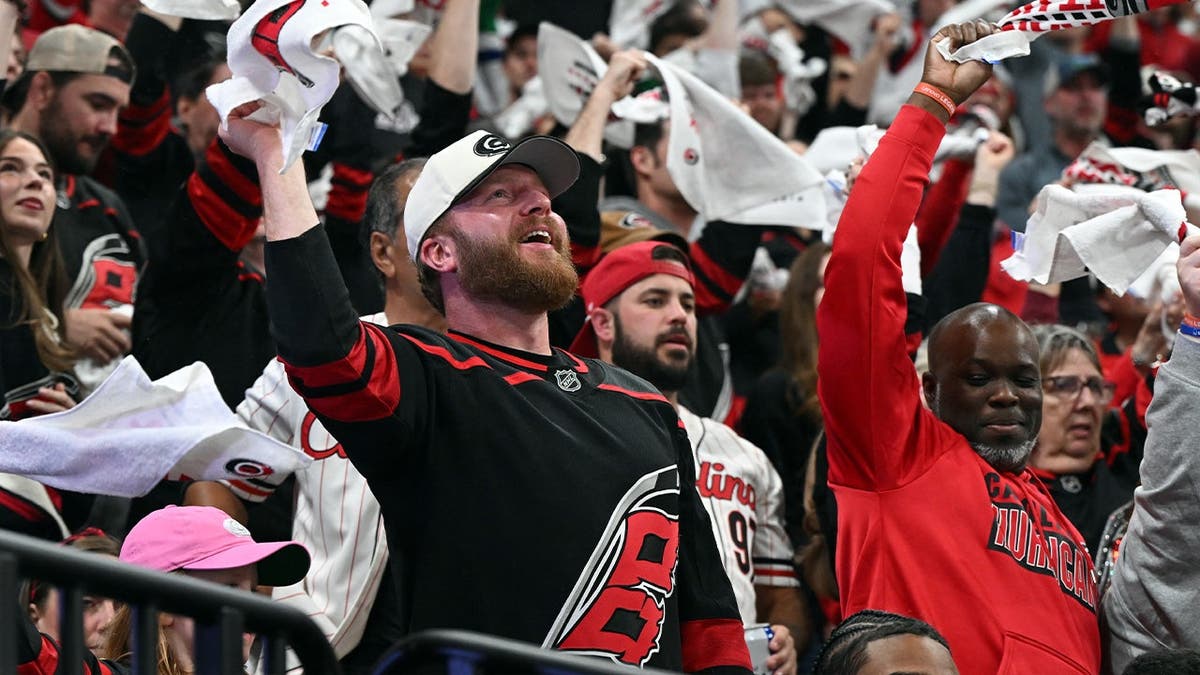 Carolina Hurricanes fans