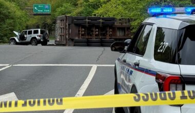 LIE North Service Road in Melville closed due to crash