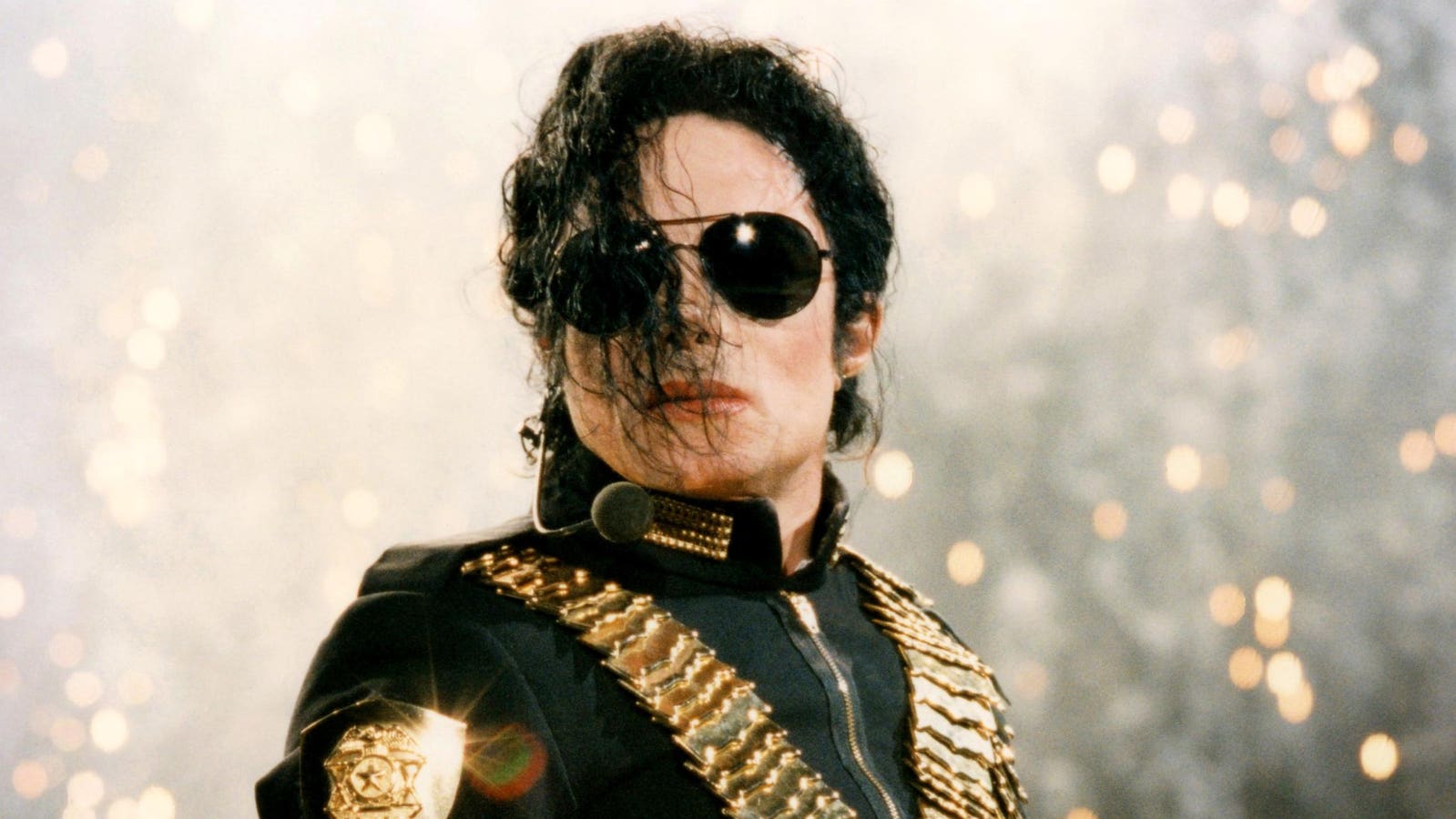 Michael Jackson’s ‘Thriller’ Reaches A Rarely-Seen Sales Milestone