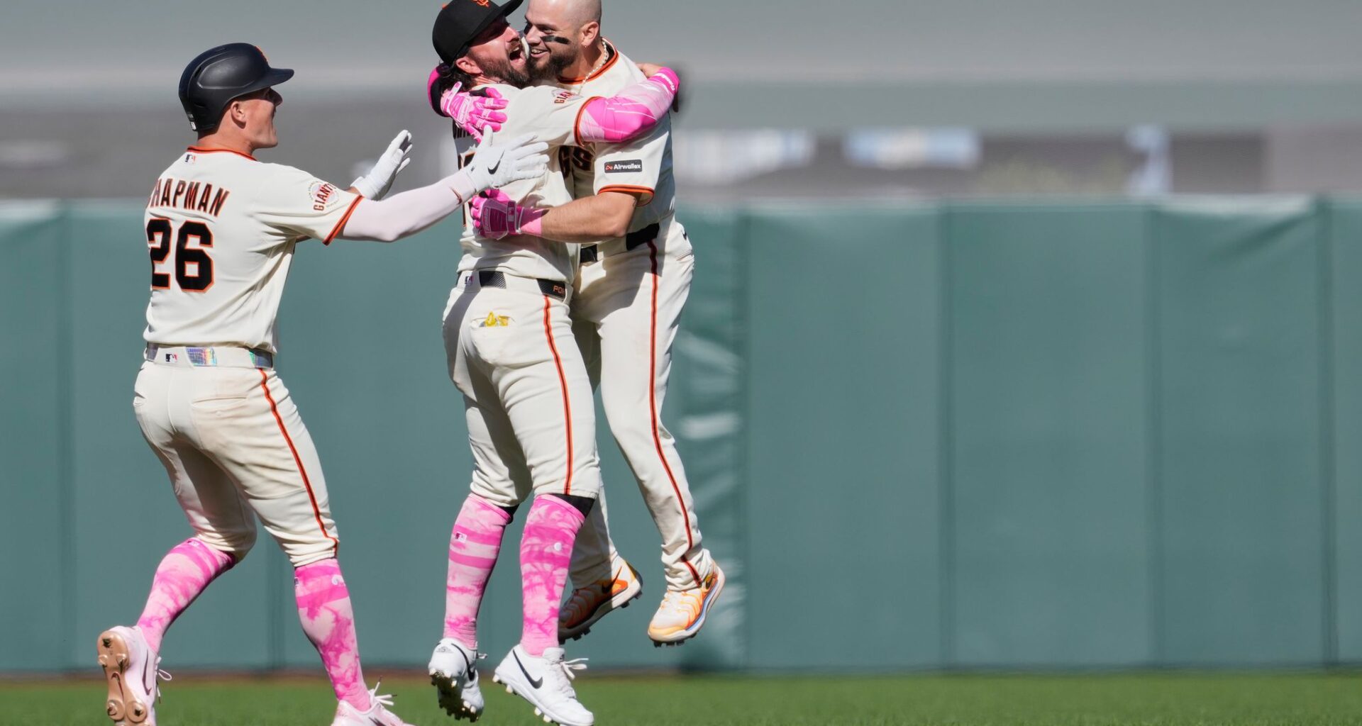 Jesus Rodriguez gives Giants 12th-inning walk-off win vs. Pirates