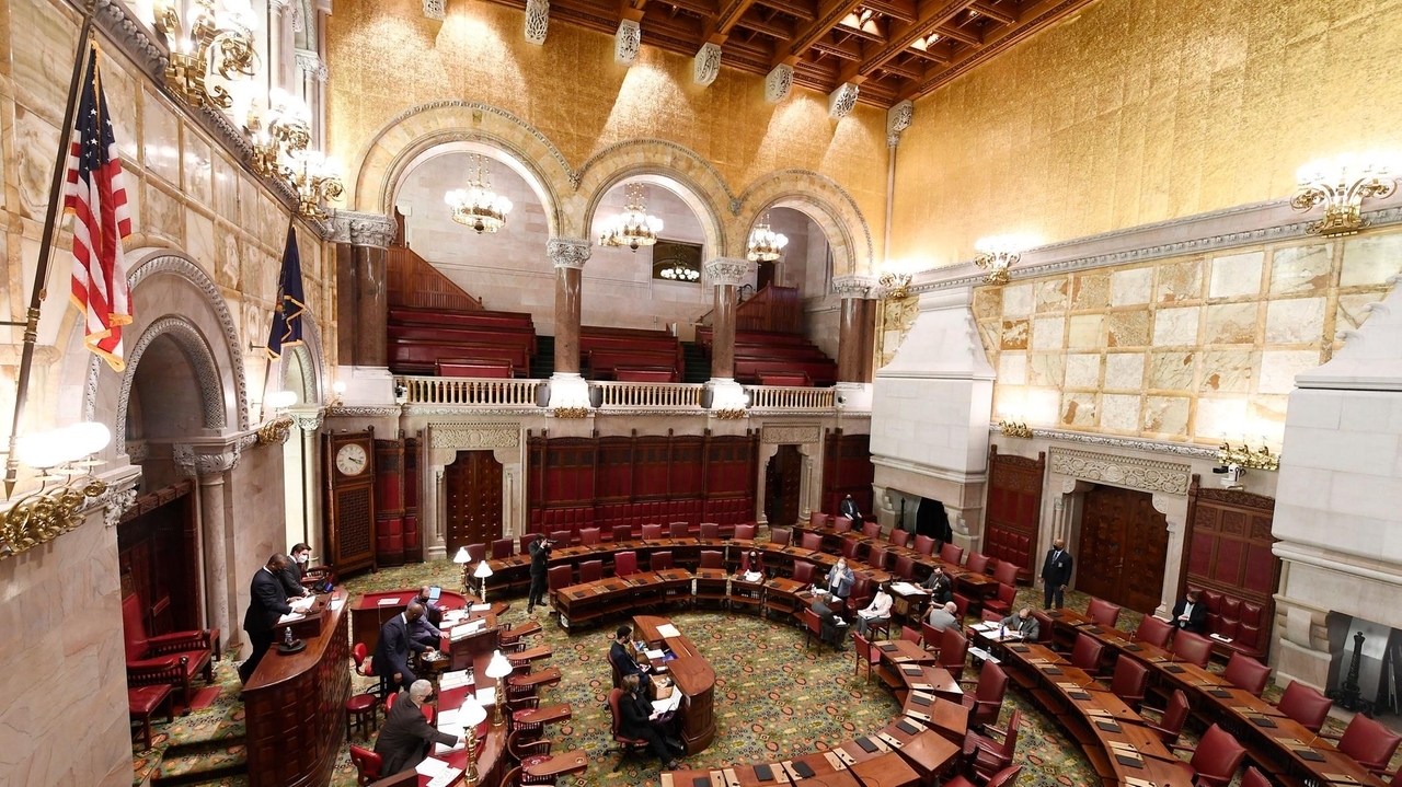 Emerging deal on pensions improves benefits for public workers