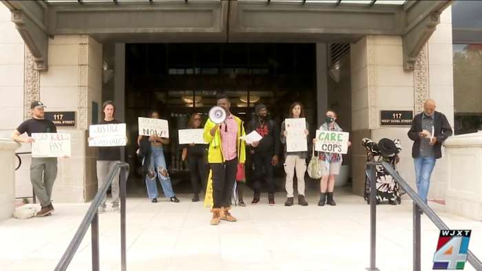 ‘Mental health is not a death sentence’: Jacksonville community group demands new crisis response plan for JSO