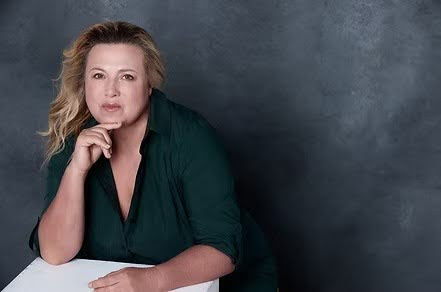 Elena Von Kohn Returns to Paris Following Years of Exhibitions Across the United States and Europe