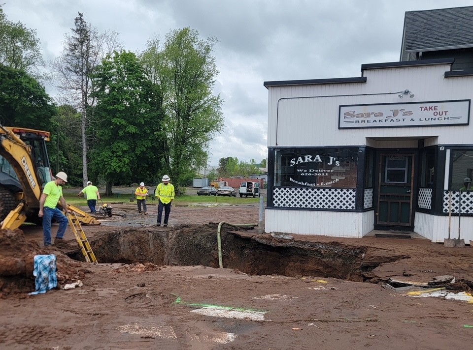 Wallingford water main break closes part of Ward Street, officials say