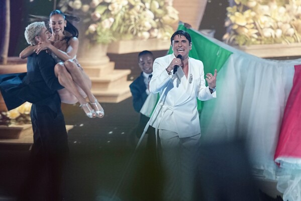 Sal Da Vinci from Italy performs the song "Per Sempre Si" during the Grand Final of the 70th Eurovision Song Contest in Vienna, Austria, Saturday, May 16, 2026. (AP Photo/Martin Meissner)