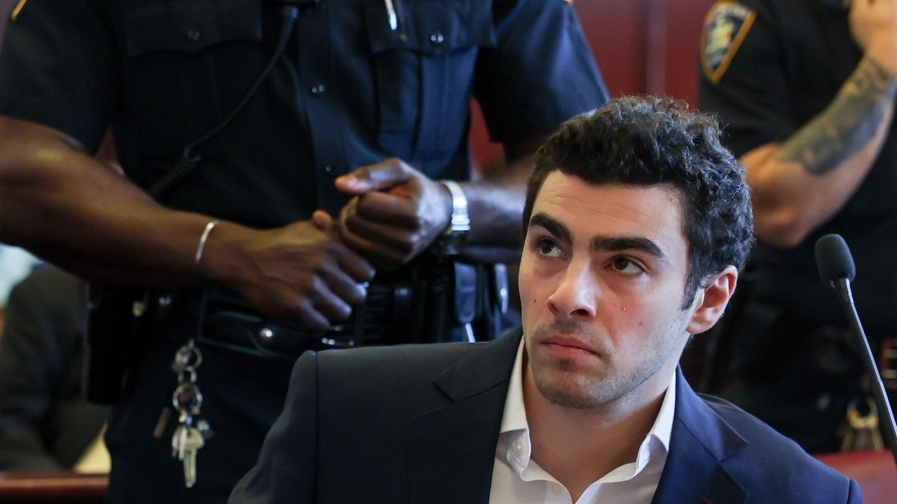 Luigi Mangione murder trial: Judge to allow gun, alleged diary confession as evidence