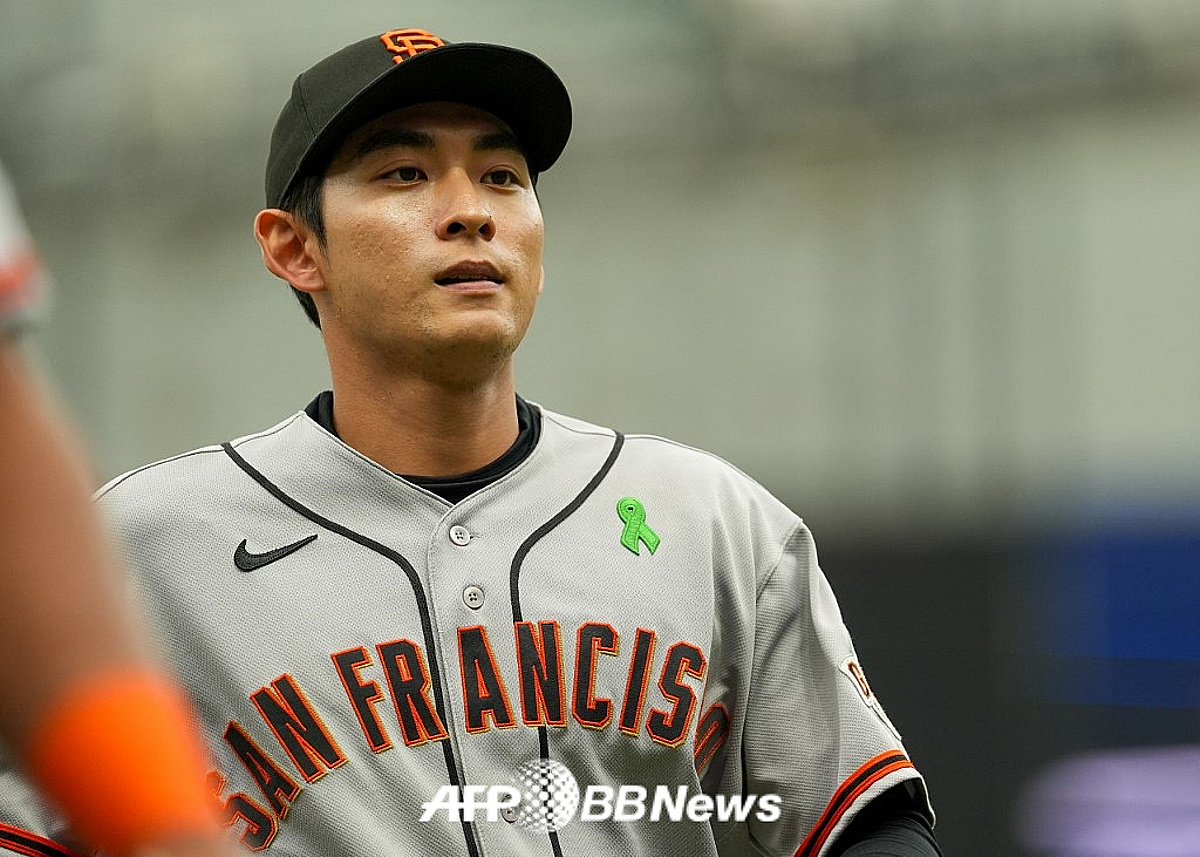 [Breaking News] Ah! Lee Jung-hoo was suddenly substituted out in the 4th inning despite hitting a solid hit. What happened in the game against the Arizona Diamondbacks? Explanation from the U.S. local SF correspondent