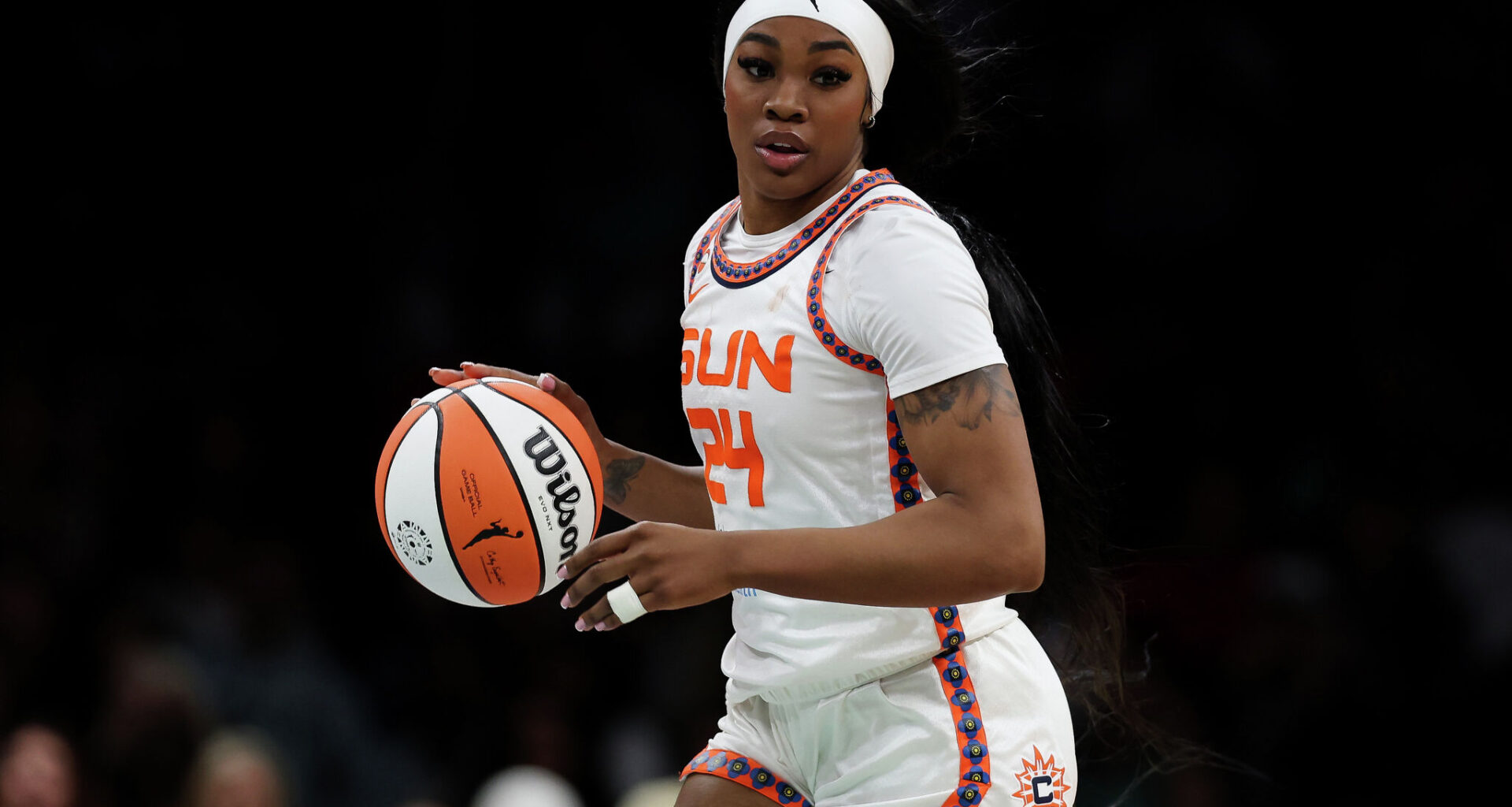 A look at Aneesah Morrow's WNBA offseason for the Sun