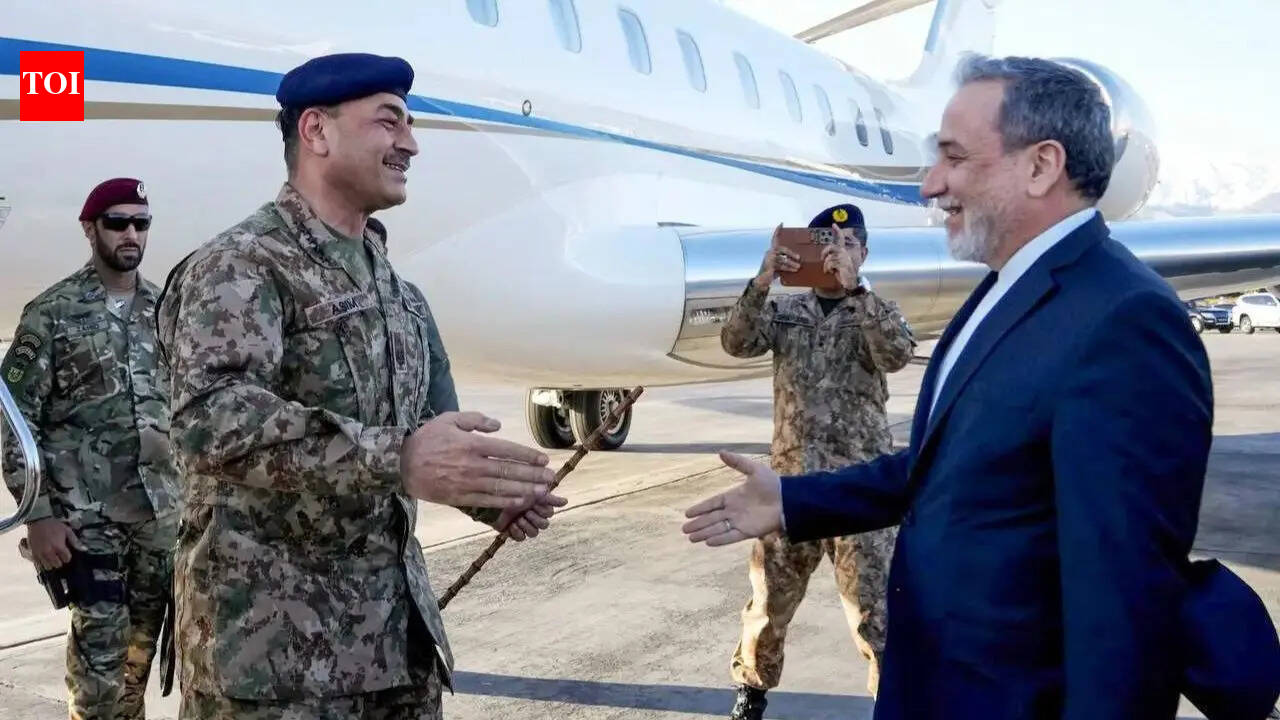 US Iran War News Live Updates: Donald Trump warns Tehran over deal as Iran tightens Hormuz control amid fresh military threats