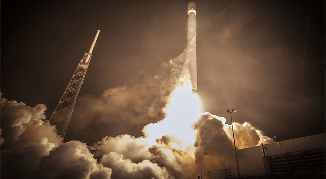 SpaceX unveils plans for blockbuster market debut that could push Elon Musk toward trillionaire status