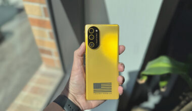 The T1 Trump Phone Is the Same Color as Scrooge McDuck's Gold Coins