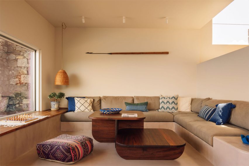 The Blue House Atelier Backlar sofa