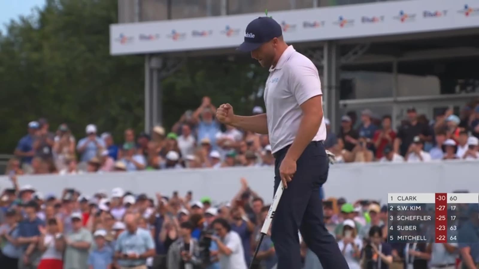 Wyndham Clark throws a dart to set up winning birdie at THE CJ CUP