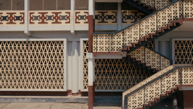 Climate, Culture, and Modernism: The Postcolonial Campus as Architectural Laboratory - Image 2 of 12