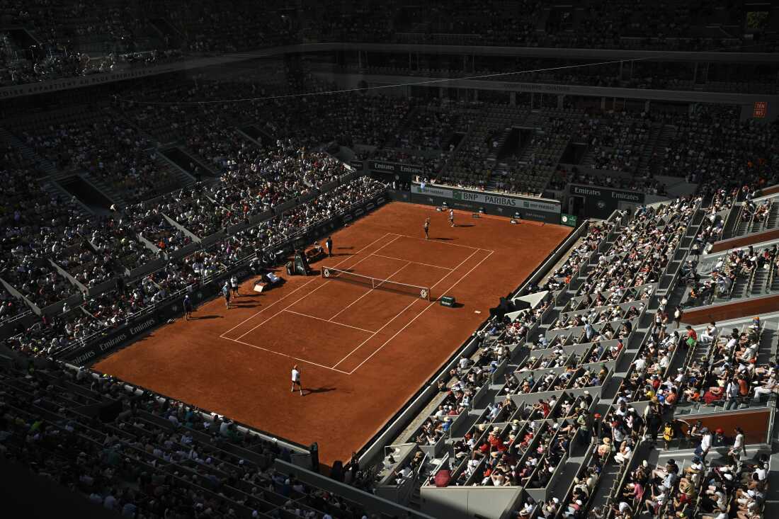 Crowds watch the action on Court Philippe-Chatrier at the Roland-Garros Complex in Paris over the weekend.