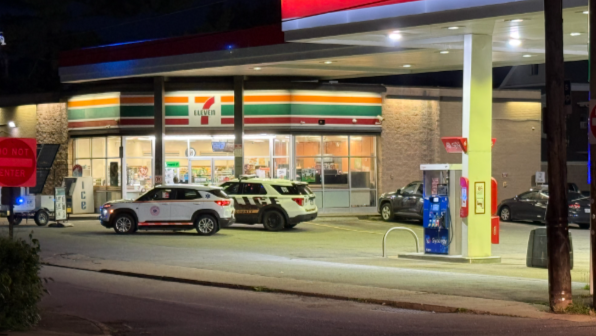 Police dispatched to 7-Eleven in Turtle Creek after shooting; 2 injured