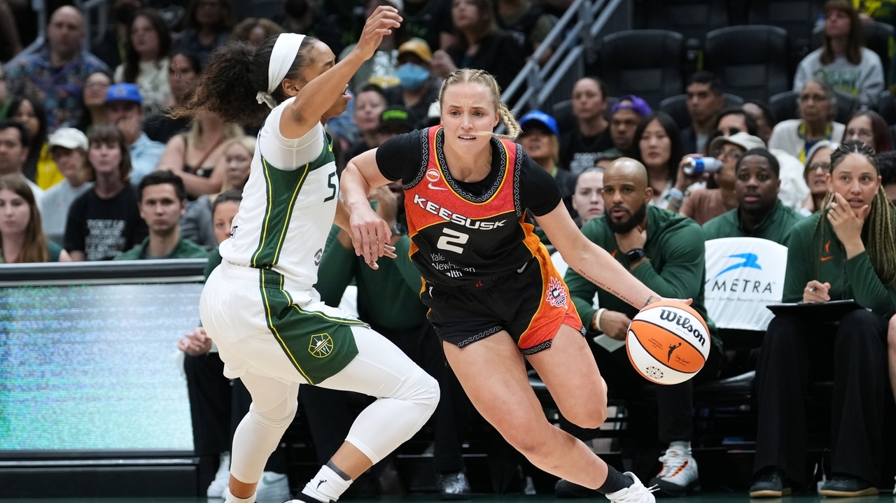Connecticut Sun waive Hailey Van Lith and activate Leila Lacan