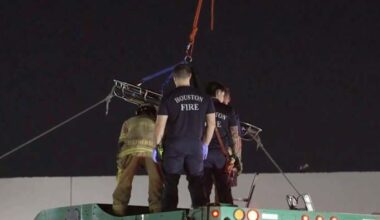 Man rescued from back of garbage truck after screaming for help in west Houston