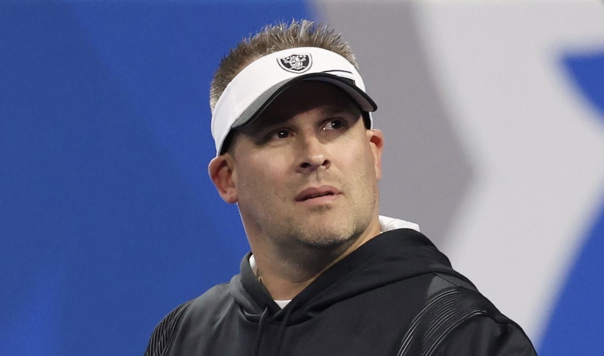 Raiders Insider Shares what Players Told Him about McDaniels and Carroll's Long, Inefficient Meetings