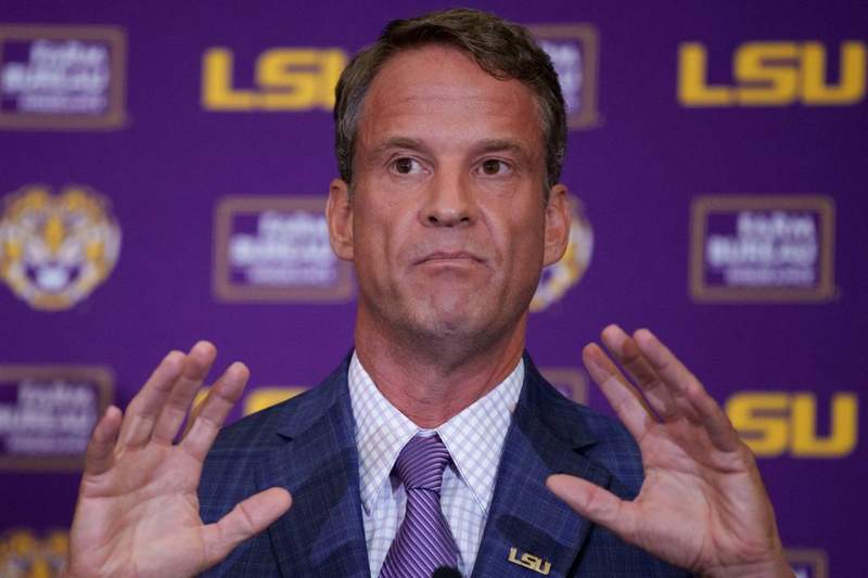 LSU QB Leaves Program After Lane Kiffin Adds Tigers Staffer’s Son Through Transfer Portal