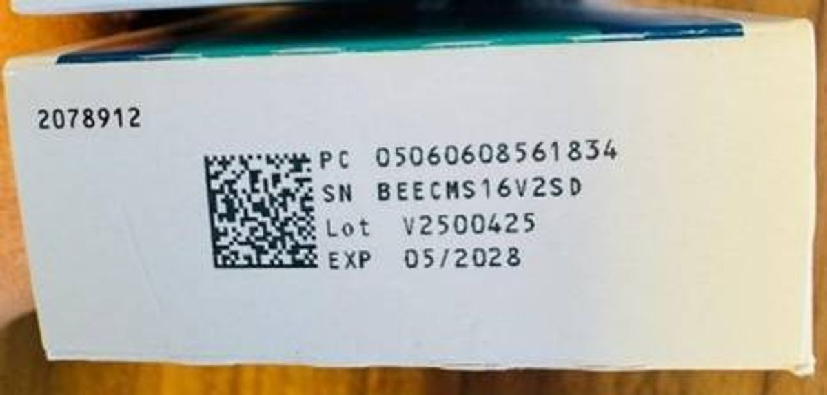 Sertraline 100 mg film-coated tablets - Batch Number V2500425, Outer carton and Lot (Batch Number) /EXP Date information.