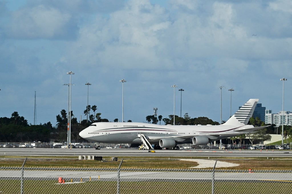 A Boeing 747 sits on the tarmac at Palm Beach International Airport, after US President Donald Trump toured the aircraft in February 2025. Trump has accepted the luxury jet from the Qatari royal family for use as Air Force One. Photo: TNS