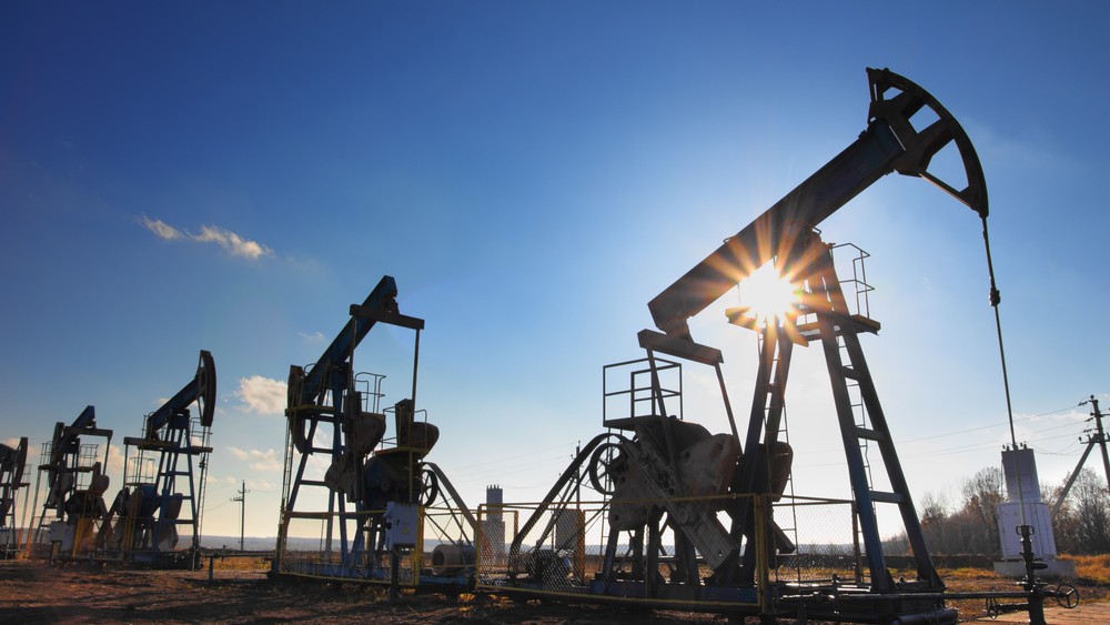 Exxon Beats Q1 Earnings on Oil Price Surge Despite 6% Production Drop