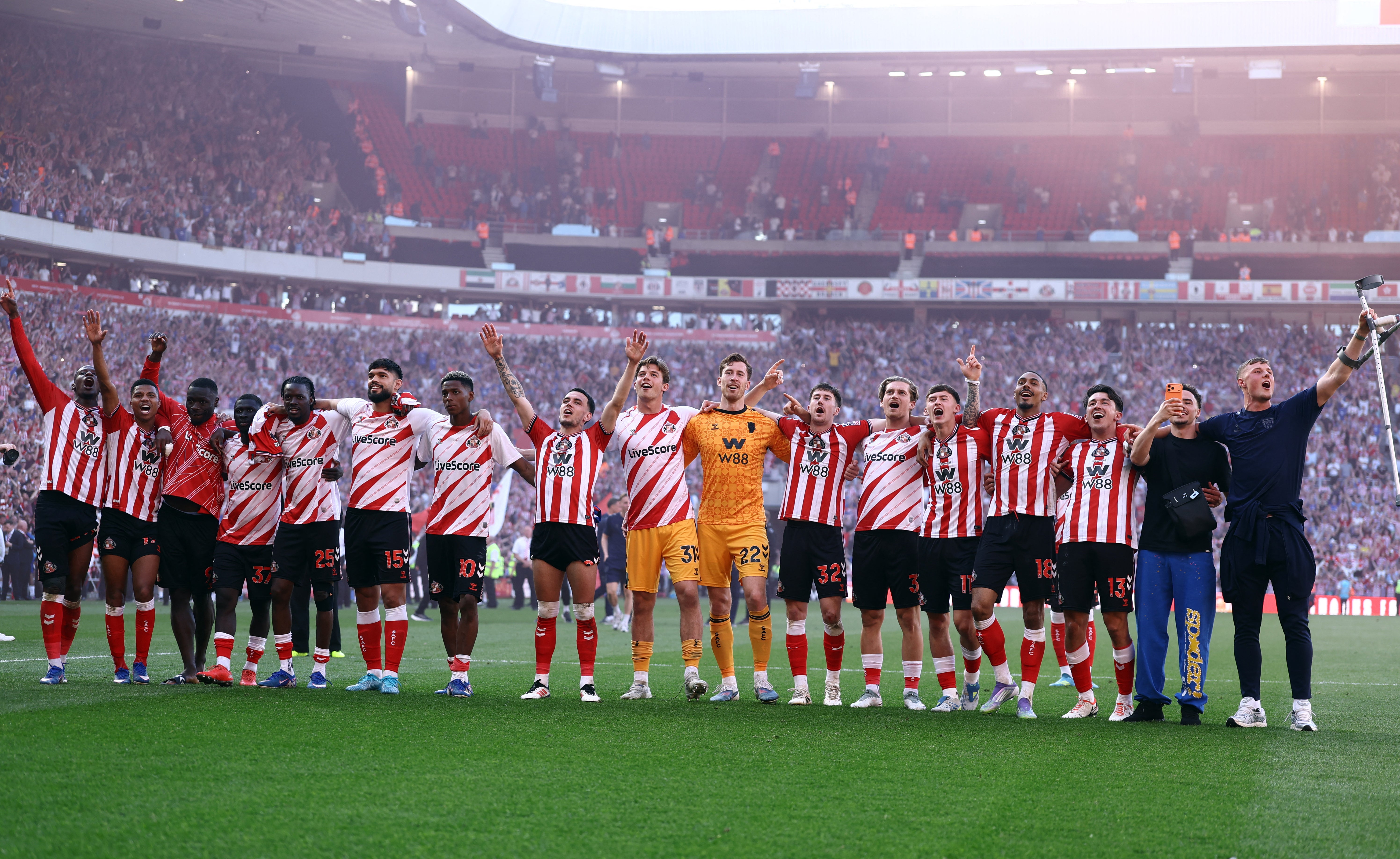 Sunderland capped a sensational season by beating Chelsea to qualify for the Europa League