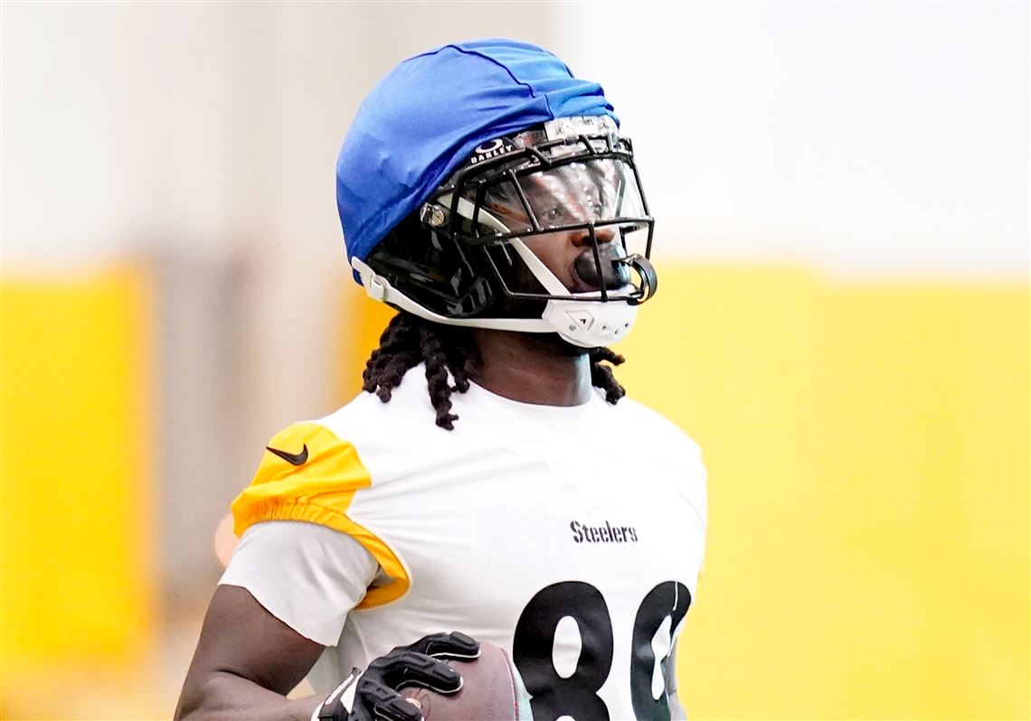 A different kind of catcher, the Steelers’ Brandon Johnson didn’t follow in his famous father’s footsteps