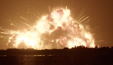 Blue Origin’s New Glenn rocket explodes during prelaunch testing at Cape Canaveral – Spaceflight Now