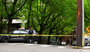Man drives car full of explosives into Oregon athletic club