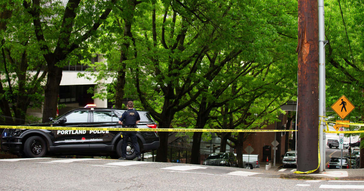 Man drives car full of explosives into Oregon athletic club
