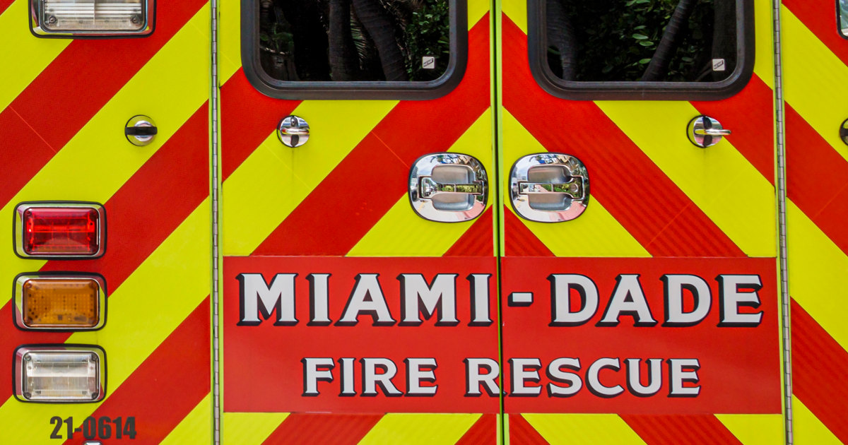 11 hospitalized after possible boat explosion near Miami Beach