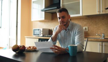 Print or digital: Your options for getting TRICARE benefit information > TRICARE Newsroom > TRICARE News