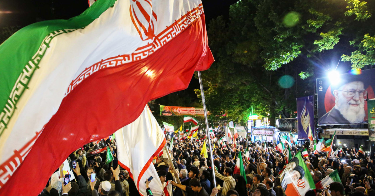 Live updates: Trump reviews possible Iran deal as U.S. imposes new sanctions