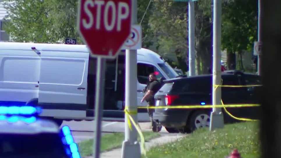Douglas County deputy injured, suspect killed in shooting