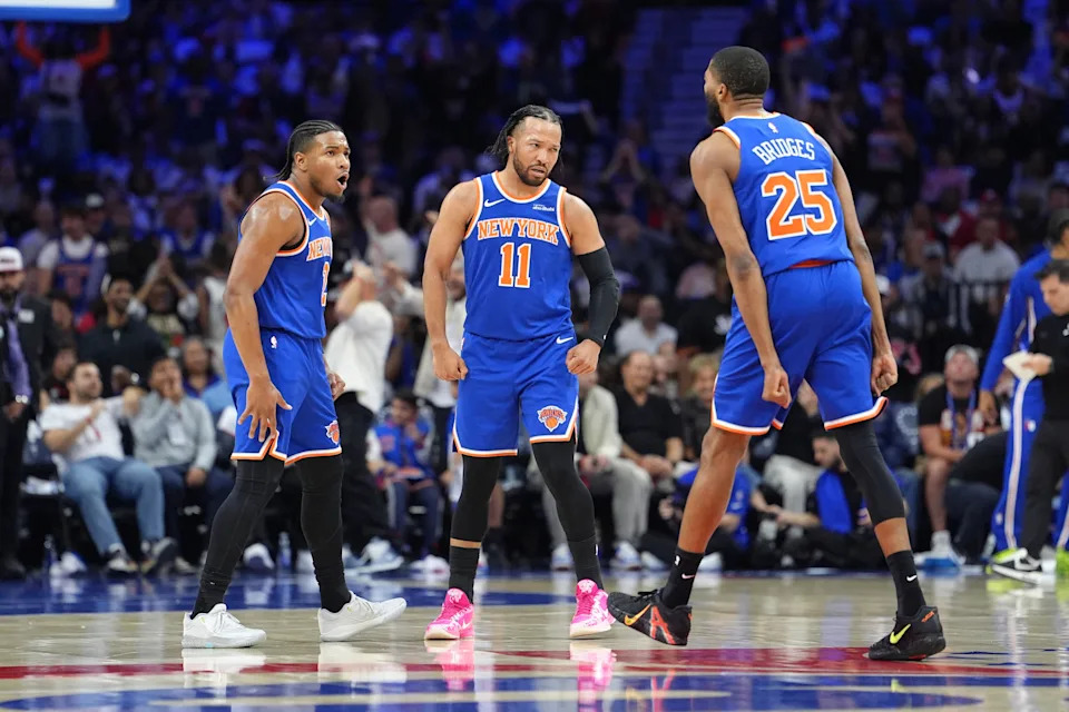 The Knicks dominated the 76ers from the opening tip in Game 4.
