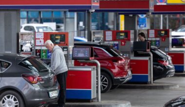 EU in stagflationary trend, must not risk fiscal crisis, ministers say