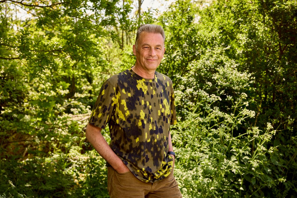 Springwatch presenter Chris Packham springwatch presenter chris packham tx date:25 05 2026,tx week:21,embargoed until:19 05 2026 00:00:00,people:chris packham,description:,copyright:bbc studios,credit line:bbc/olli hillyer riley