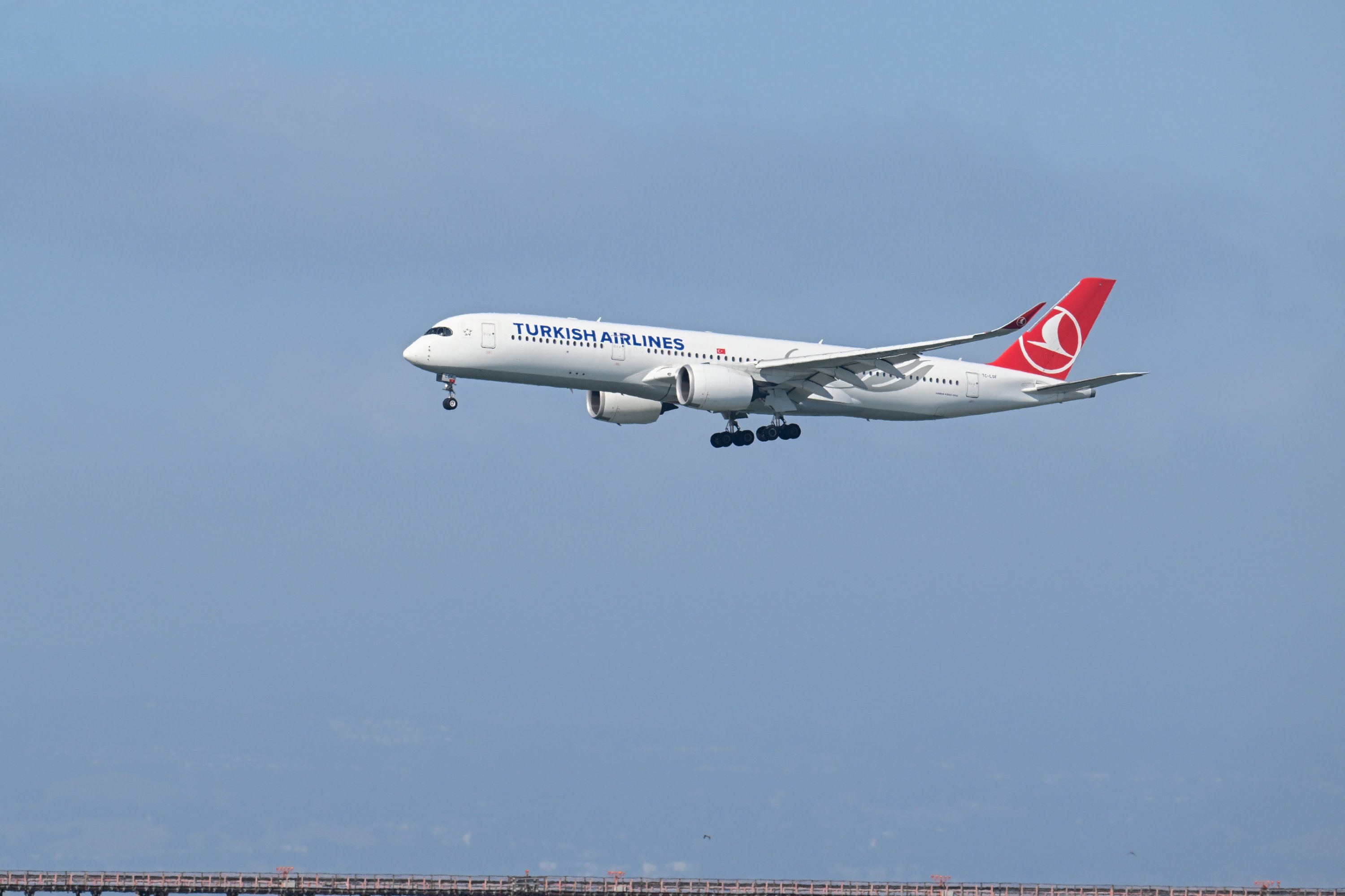 A Turkish Airlines aircraft prepares to land at San Francisco International Airport, May 12, 2026. (AA Photo)