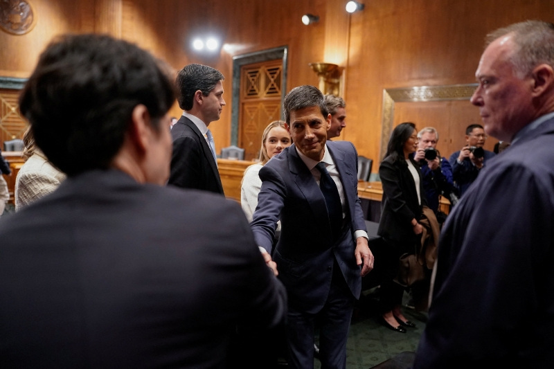 Incoming Fed chair Warsh details first round of asset divestments