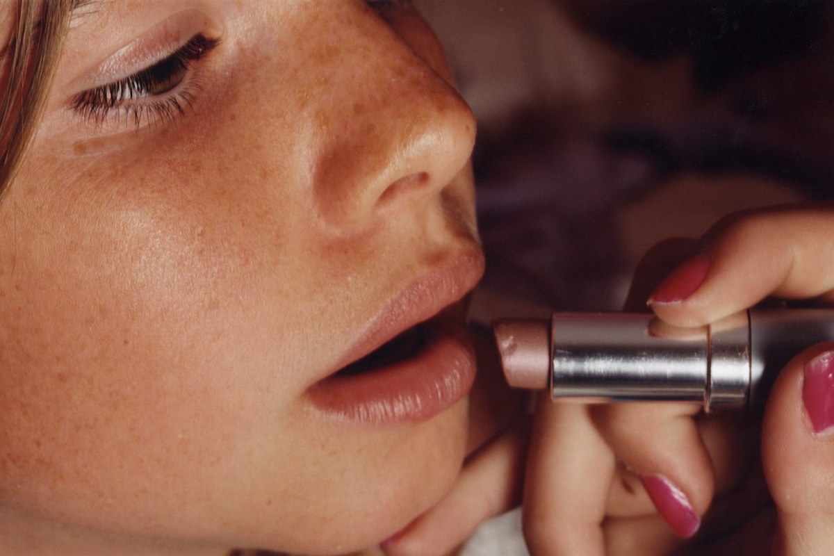 Nancy Honey’s Photographs Document the Journey to Womanhood