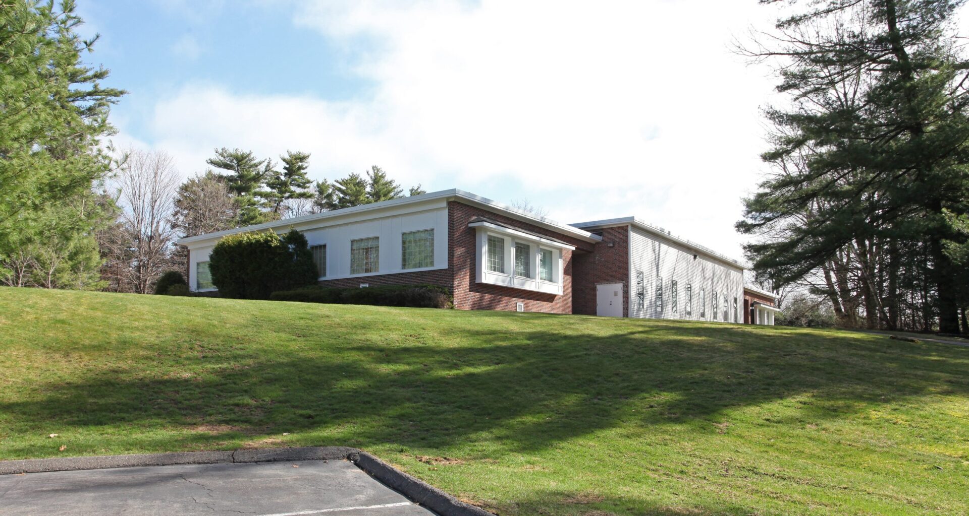 Prospective buyer plans medical office, fitness uses for former Simsbury school property