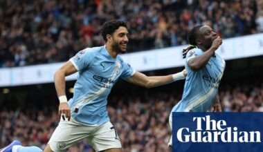 Manchester City keep pressure on Arsenal as Jérémy Doku sparks defeat of Brentford | Premier League