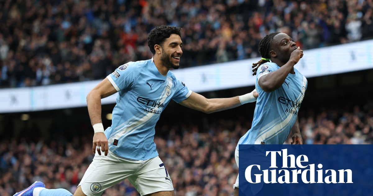Manchester City keep pressure on Arsenal as Jérémy Doku sparks defeat of Brentford | Premier League