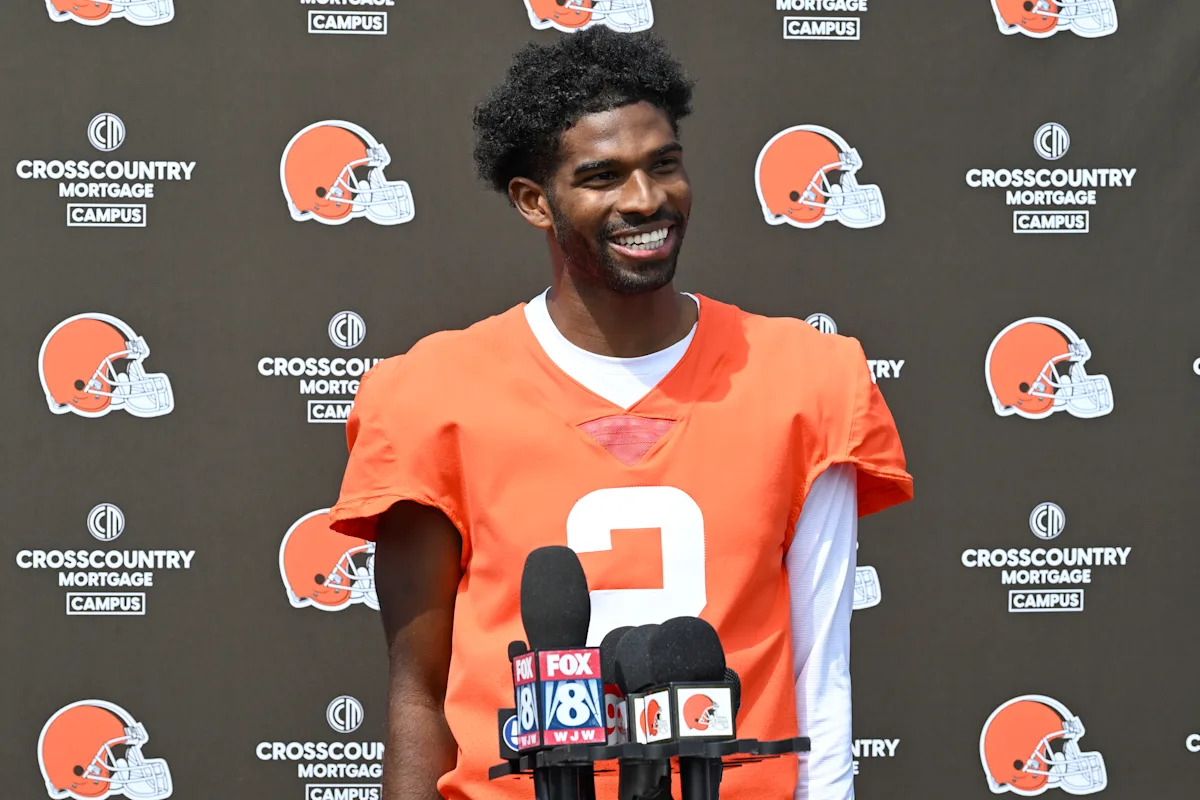 Shedeur Sanders earns reported $17.7 million in licensing income in 2025, breaking Tom Brady's record