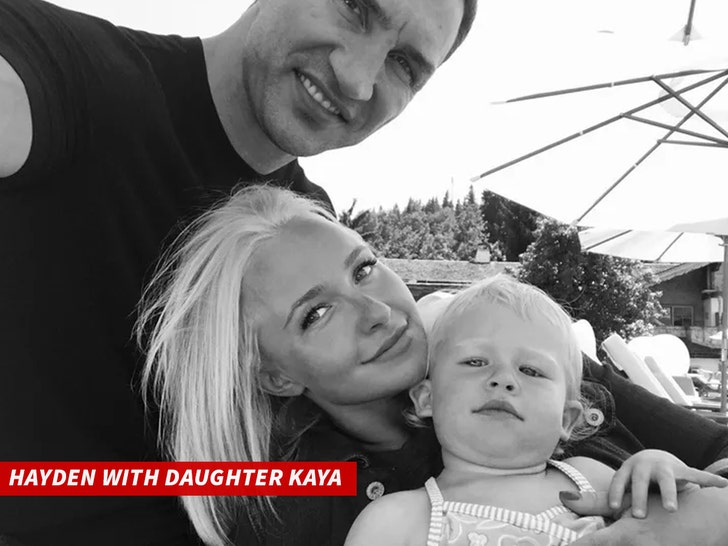 Hayden Panettiere with Daughter Jaya 2