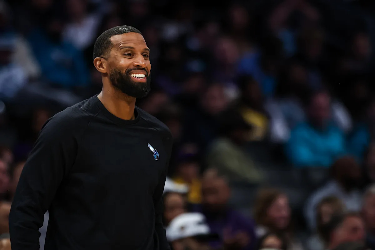 Charles Lee extended by Hornets after franchise's best season in 10 years